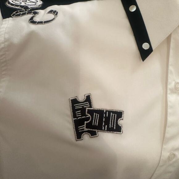 SCRAMBLE USA Unique Movie Theater Shirt. Black & White Studs on collar/shoulder - Picture 8 of 10